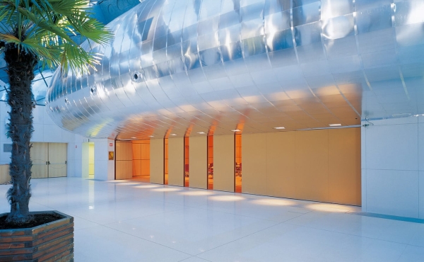 sliding-walls-fire-resistant-theater-bressanone-estfeller