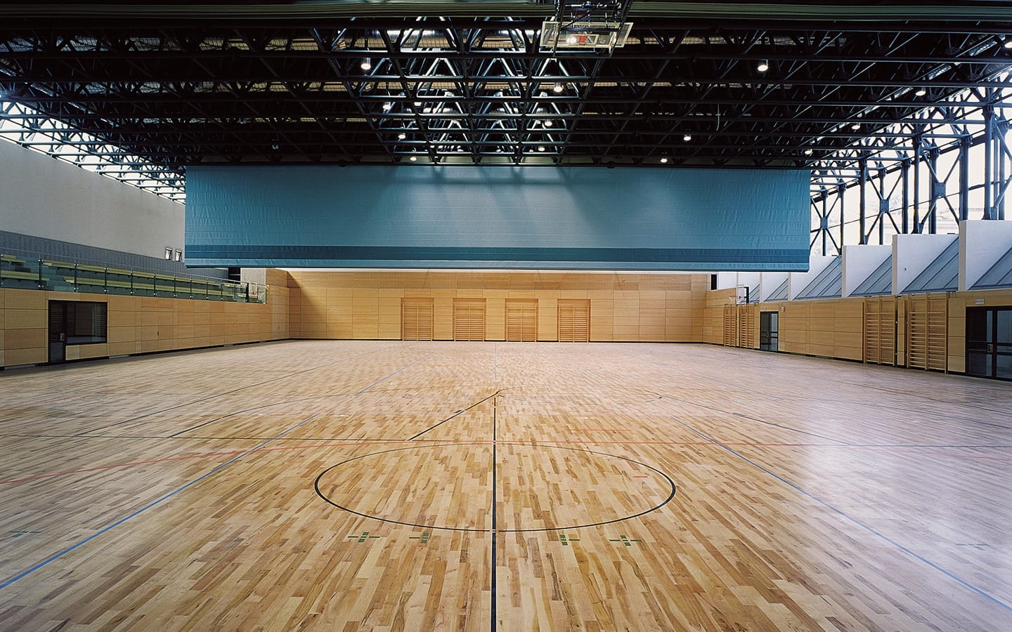  trennvorhang-turnhalle-sportzentrum-estfeller